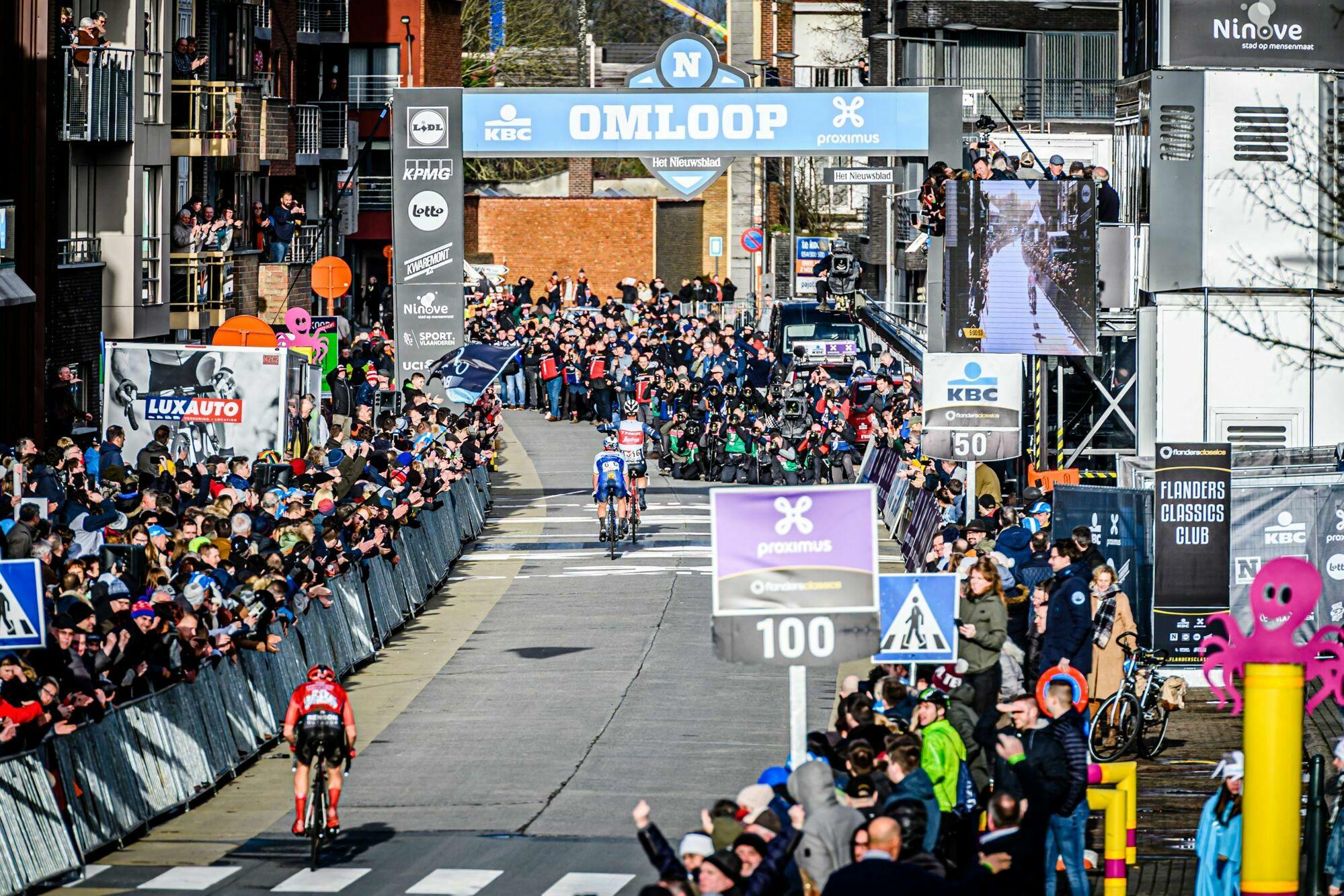 Jasper Stuyven sprints faster than Yves Lampaert in battle of the Belgians