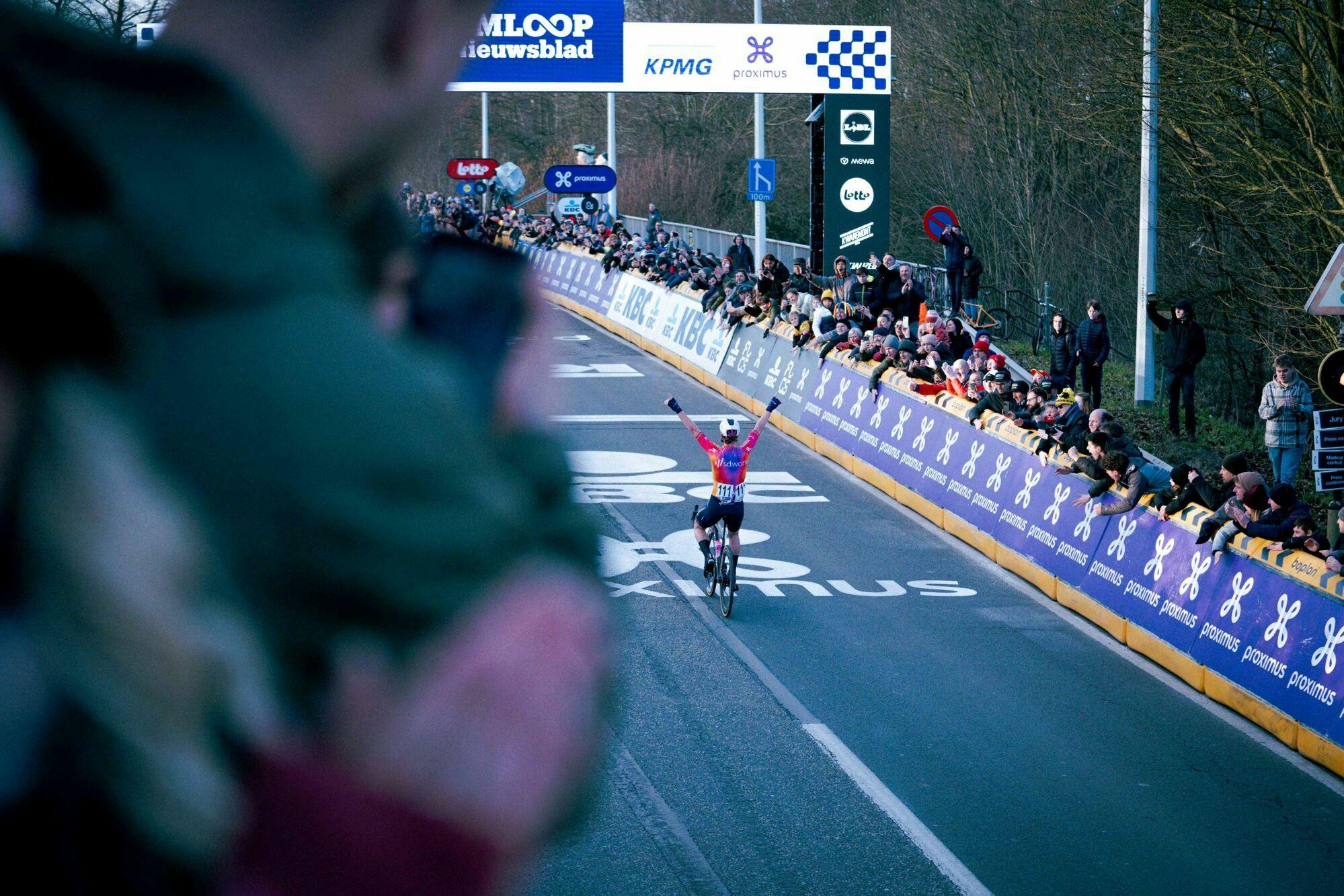 Kopecky becomes the first Belgian to win Omloop het Nieuwsblad women