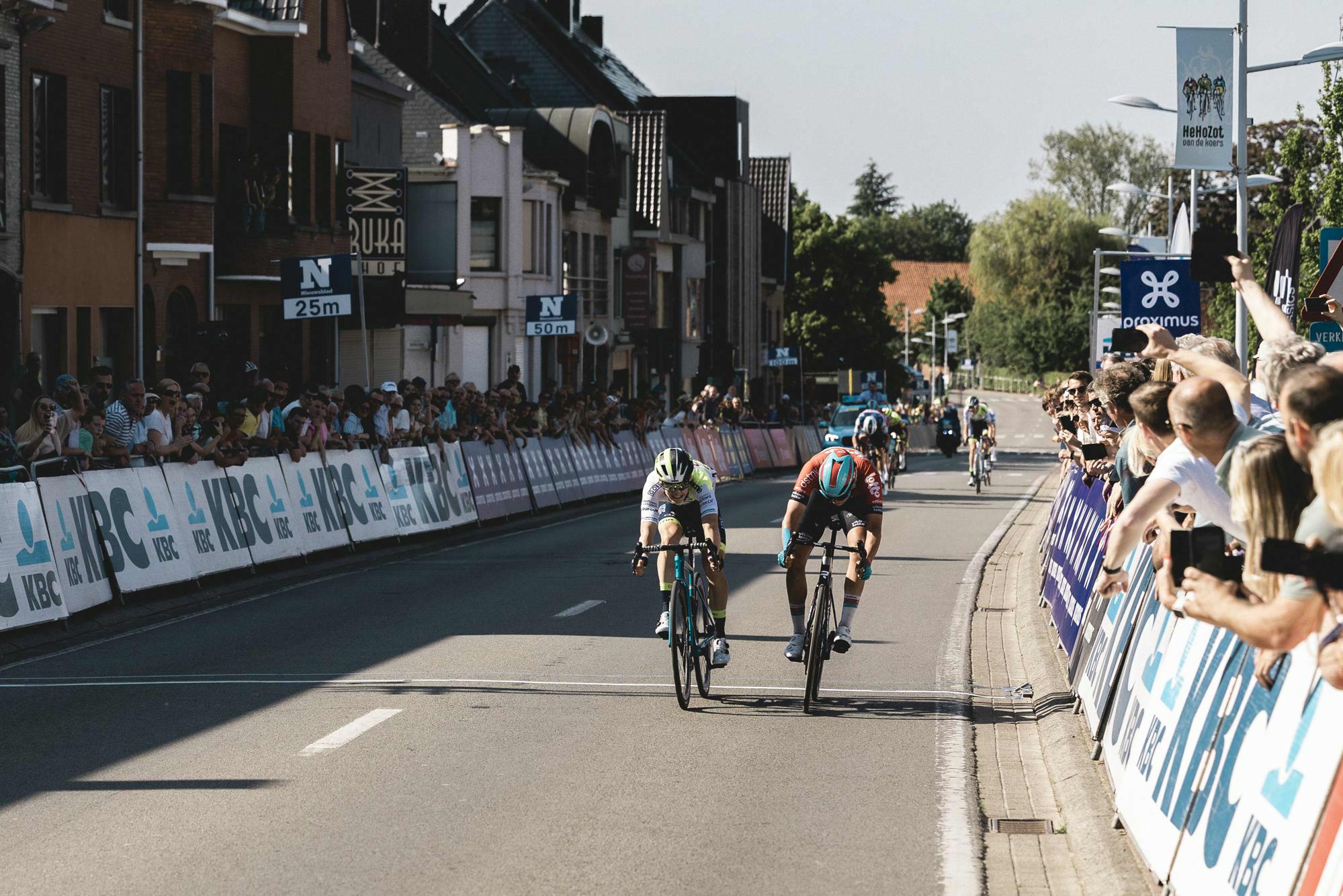 Gianluca Pollefliet triomphe dans Circuit Nieuwsblad U23