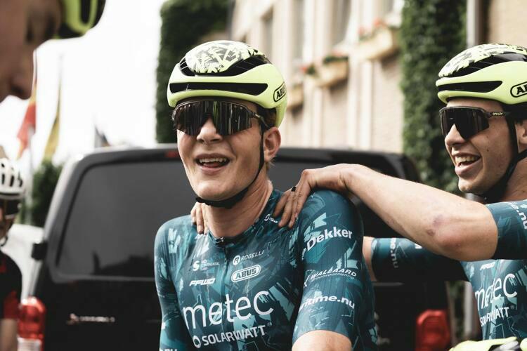 Bart Kortleve holds off peloton in the Omloop het Nieuwsblad U23